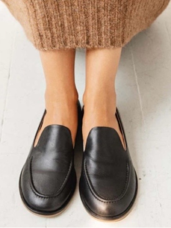 Either/Or Shoes - Women's Black Leather Slip-On Loafers - Elegant Everyday Flats Size 7